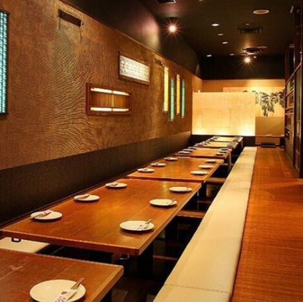 【僅限預約餐位】免入場費 + 每人一杯免費迎賓飲料 *當天接受預訂