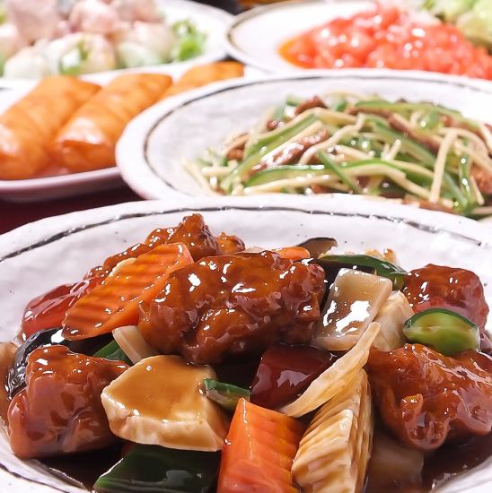 All-you-can-eat and all-you-can-drink 100 kinds of authentic Chinese food for 2 hours 3600 yen ♪