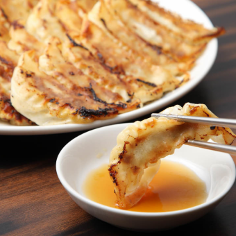 [All-you-can-drink included] All-you-can-eat gyoza course for 3,780 yen!