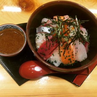 Suzukane special seafood rice bowl