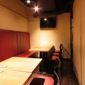 This is a completely private room with a door that can accommodate 4 to 14 people.Recommended for small parties, especially welcome and farewell parties.