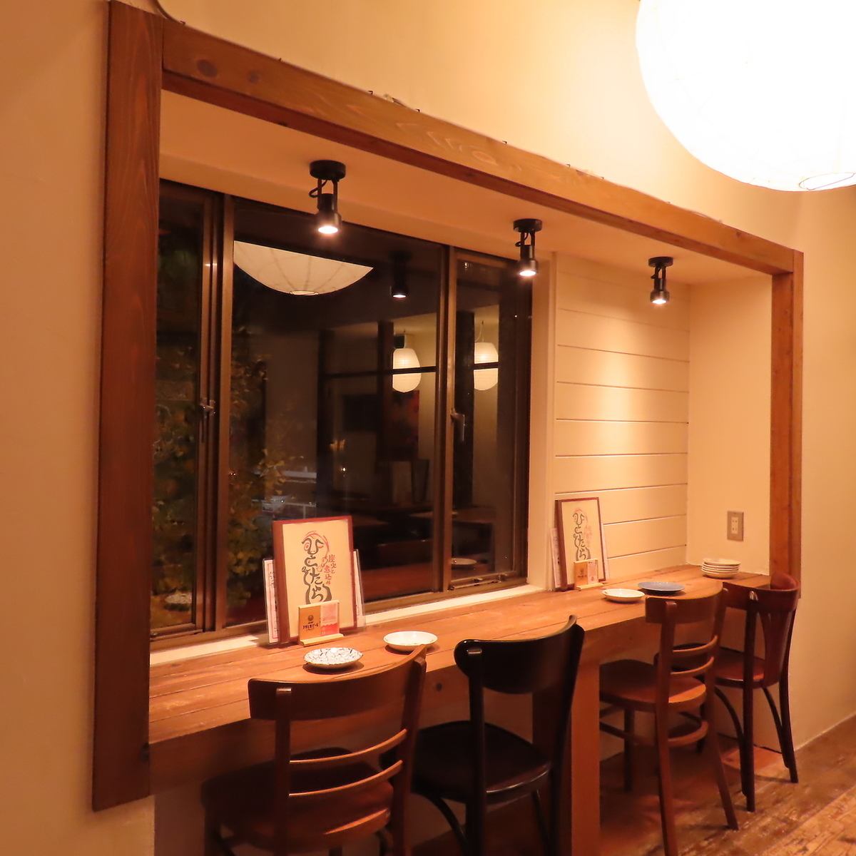 【会話の弾むカウンター席】デートや友人とのお食事に…♪