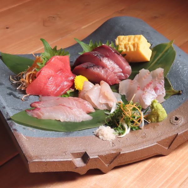 【ひとたらし3大名物】豪華！鮮魚の瓦盛り