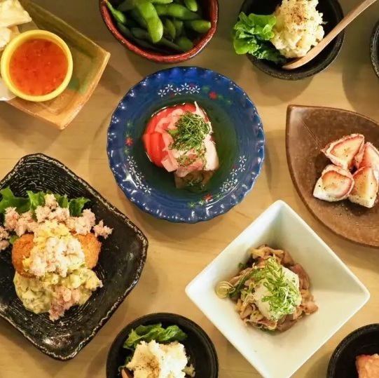 【看板メニューをリーズナブルに楽しめる】各種宴会にぴったり。とりあえずのお手軽コース4000円(税込)