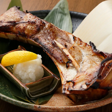 [All-you-can-drink for 3 hours] Chef's carefully selected! Today's grilled dish x Awaodori chicken speciality and sesame amberjack, all 8 dishes of "Shinonome" 5420 yen ⇒ 4500 yen