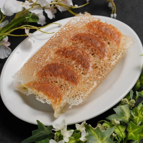 【当店いち押し！】羽根付き餃子