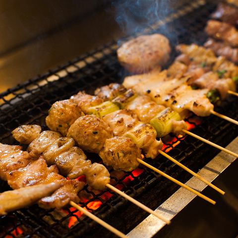 We offer our specialty yakitori skewers. All-you-can-drink options are also available.