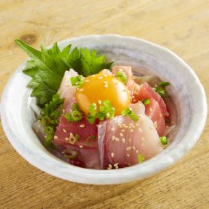 鮮魚の塩ダレユッケ