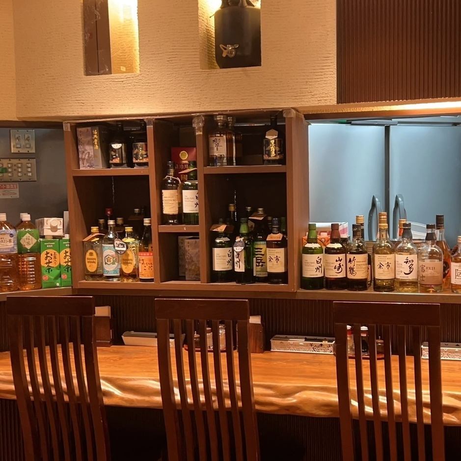 木の温もりが心地よい店内です♪