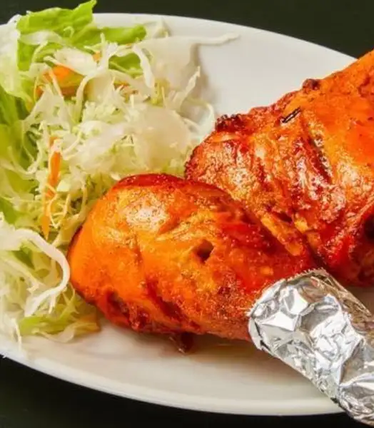 【本場の窯焼き】特製スパイスでじっくりマリネ!本格タンドリー料理の盛り合わせ