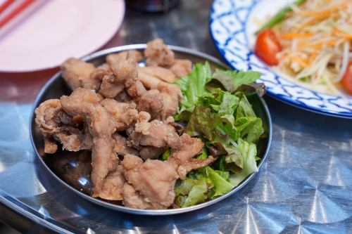 タイ屋台の鶏からあげ