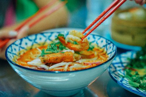 カオサン有名屋台「メム・トムヤムクン」再現のトムヤムクンラーメン！！