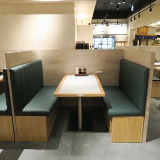 ご家族や団体に人気のボックス席♪