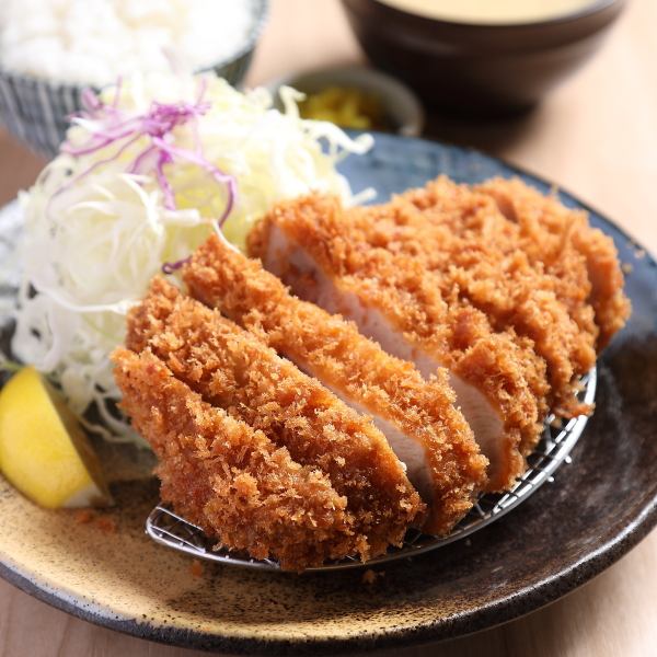 脂も美味しい♪「林SPF」を使用した【特ロース定食】