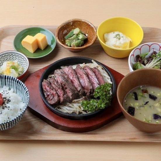 「サガリステーキ」やジューシーな「ハンバーグ」も♪