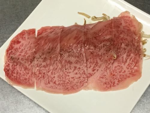 Grilled large fatty tuna of Yonezawa beef
