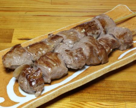 The flavor of juicy Yonezawa beef with just the right amount of fat is concentrated in this one skewer!