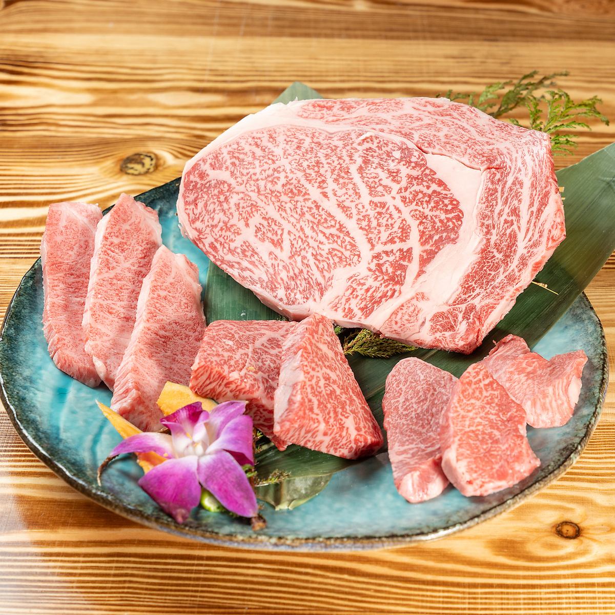 厳選されたA5黒毛和牛の雌牛を炭火の七輪で♪