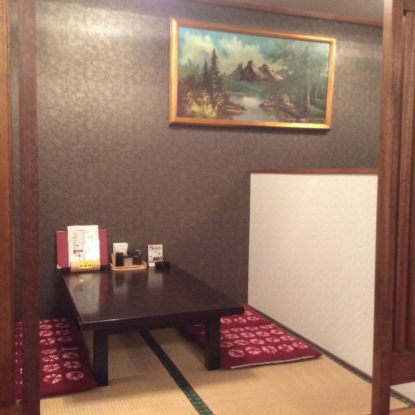 It is a semi-private room with just the right feeling of being surrounded and the right feeling of liberation.There is a complete private room on the 2nd floor.
