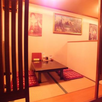 This is a recommended tatami room, which you can enjoy with friends or drink quietly.