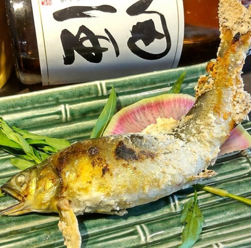鮎(あゆ)の塩焼き
