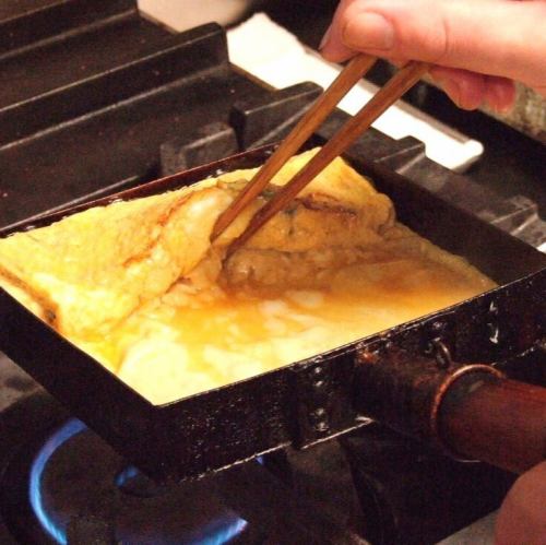 オーダー毎に巻きます　出汁巻き玉子