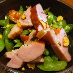枝豆とベーコンのガーリックバター焼き