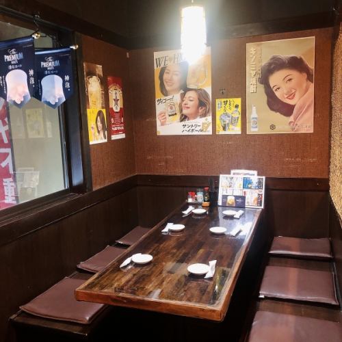 2階に半個室テーブル席