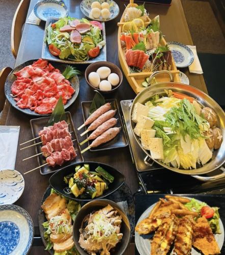 [2.5時間飲み放題付]和牛のすき焼き鍋、鮮魚刺身舟盛り、焼きとん希少部位など全9品