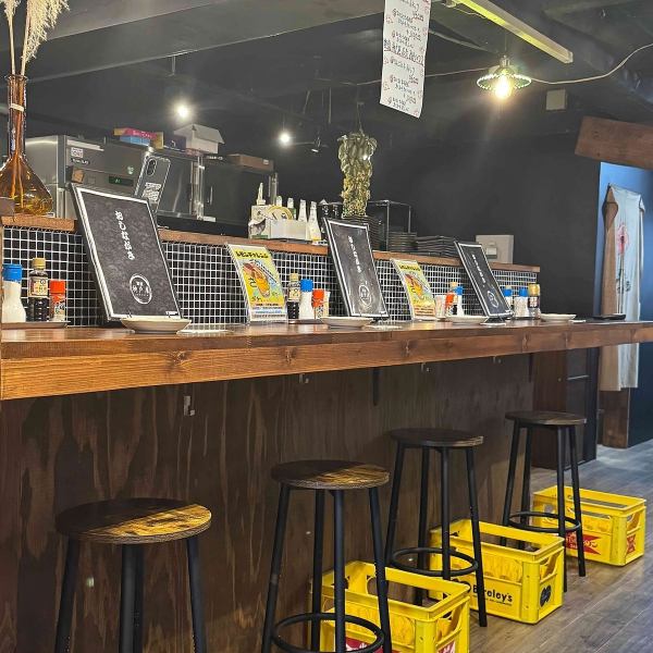 [Excellent location with excellent access!] Our restaurant is accessible from a variety of stations, including a 2-minute walk from JR Kobe Station, a 4-minute walk from Kosoku Kobe Station on the Kobe Kosoku Line, and a 9-minute walk from Harborland Station on the Kobe Municipal Subway Kaigan Line, making it easy to gather even for large banquets.