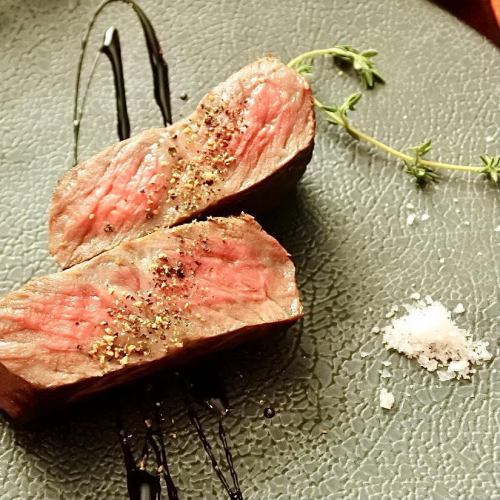 [Rare cuts of steak are also available on the restaurant's recommended menu.】