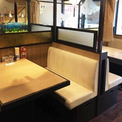 We have multiple sofa seats that can comfortably seat 1 to 4 and 6 people♪ Perfect for family meals, small drinking parties with friends, birthday parties, and girls' night out!! Special time with special people. Please spend your time with Aoyama Ippin☆