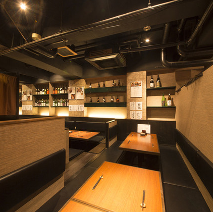 【三宮駅から徒歩3分】広々空間の掘りごたつ席 最大30名様まで可