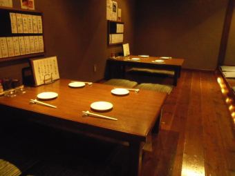 掘りごたつは、4名×3卓。くつろぎたい方におすすめ。