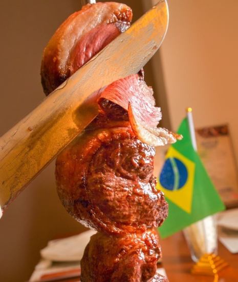 お肉でスタミナ！本場ブラジルのシュラスコ食べ放題！