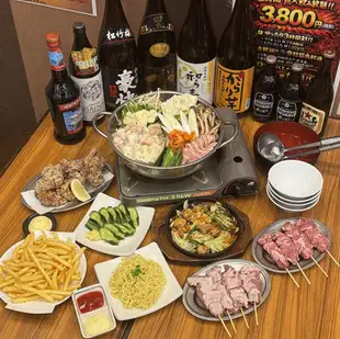 Two-Type Hot Pot Tasting Course <2.5-Hour All-You-Can-Drink Included> (Motsunabe * Kimchi Hot Pot)
