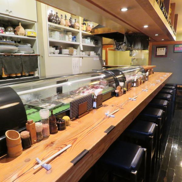 There is a showcase at the counter, and prepared materials are lined up in a row. You can also enjoy our specialty hot pot dishes at the counter. Please enjoy it together with the abundant drink menu ☆ You can also use credit cards and QR payments