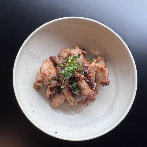 八重泉もろみ仕込み！鶏とキノコの味噌バター焼き