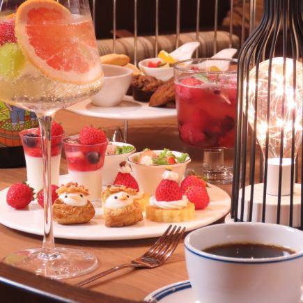 【当店の看板メニュー】専任パティシが贈る~季節のアフタヌーンティー~2750円(税込)