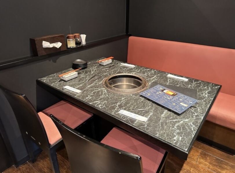 A calm space where you can have a lively conversation with your family and friends.In addition, the interior, which is based on chic black, gives a sense of adult taste, and can be used for various occasions, such as celebrations and entertainment on special occasions.Please experience the atmosphere of our store once.《Asakusa Tawaramachi Yakiniku Entertainment Date Anniversary》