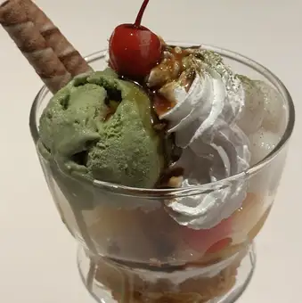 小僧パフェ(チョコorストロベリーor抹茶)