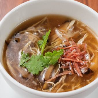 【本格中華】緑コース◆五感を満たす至高の中華、北京ダックと香港風蒸しを味わう贅沢フルコース