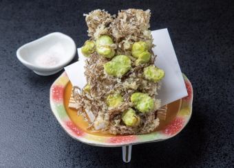 空豆ともずくのかき揚げ