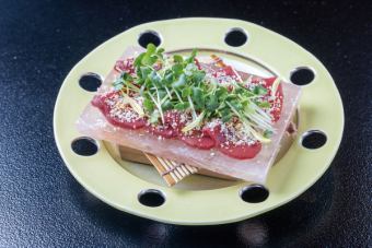 うまカルパッチョ～岩塩プレートで～