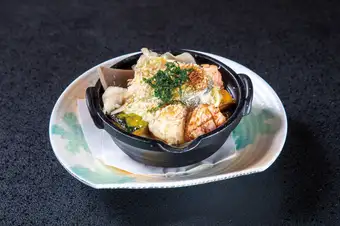 サーモンと旬彩の味噌グラタン