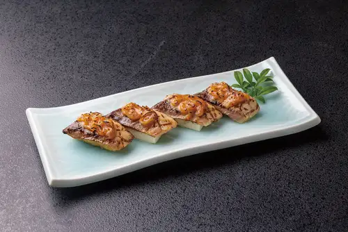 Grilled yellowtail with green onion and miso sauce