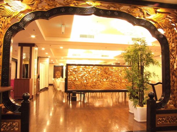 We would like to use it for corporate banquet / dinner party, big banquet hall.Of course it is a private room.We will correspond for any number of people!