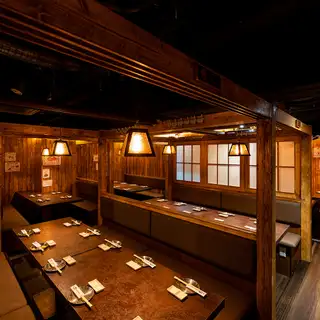 60名様向け・まとまった人数のお集りに！最大60名様までご案内可能◎堅くなり過ぎずに宴会・お食事が楽しめる空間です。会社の部署宴会や打ち上げなどにも最適な空間です！お気軽にお問合せください！