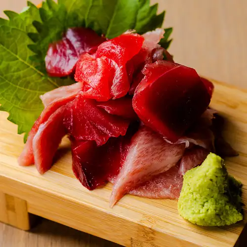 本マグロぶつ量り売り（100g）