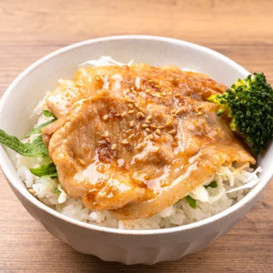 【ランチ】生姜たっぷり生姜焼き丼